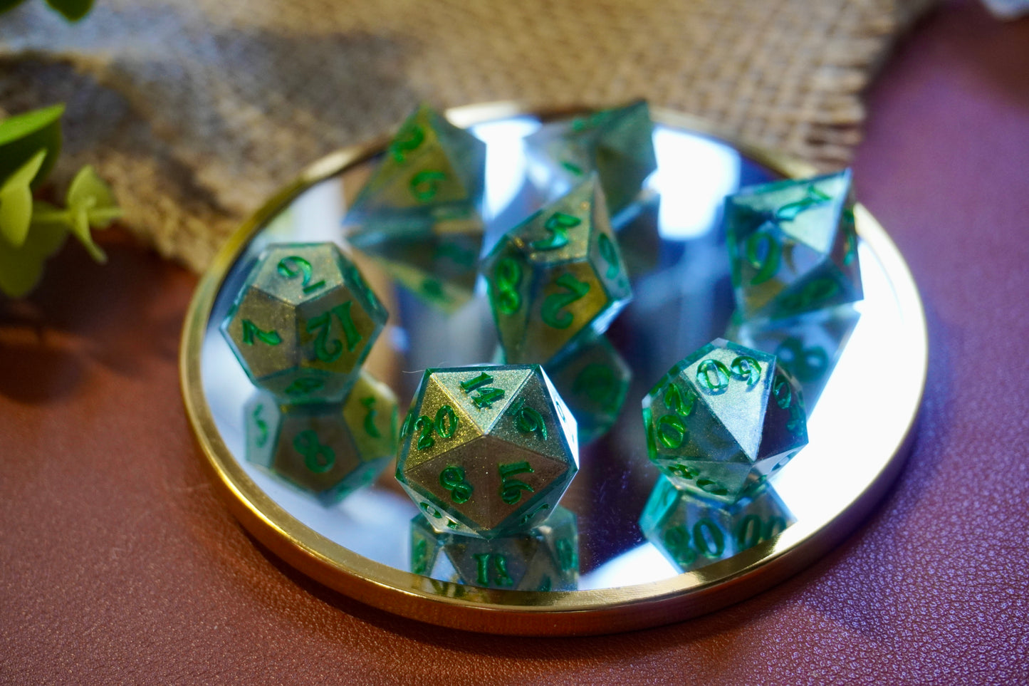 Green kameleon dice set