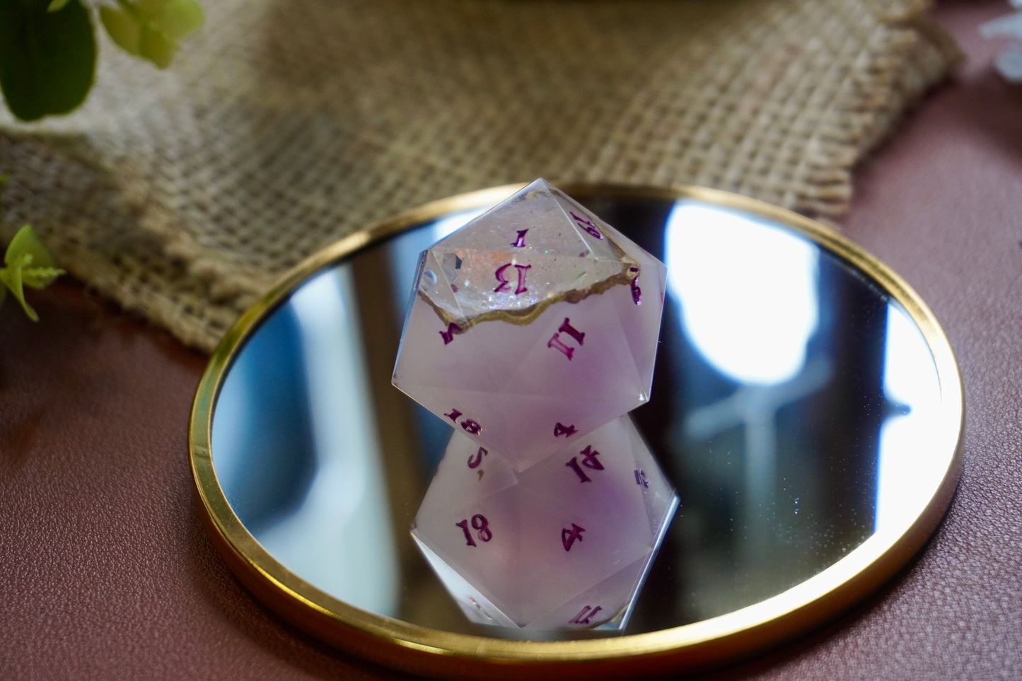 Geode soft pink D20 chunk