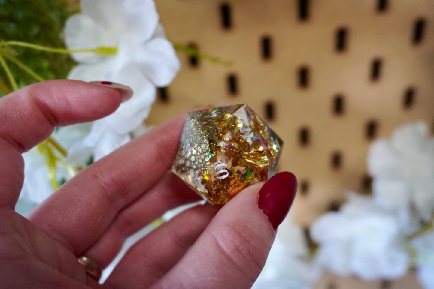 Dragons gold, green gold D20 chunk