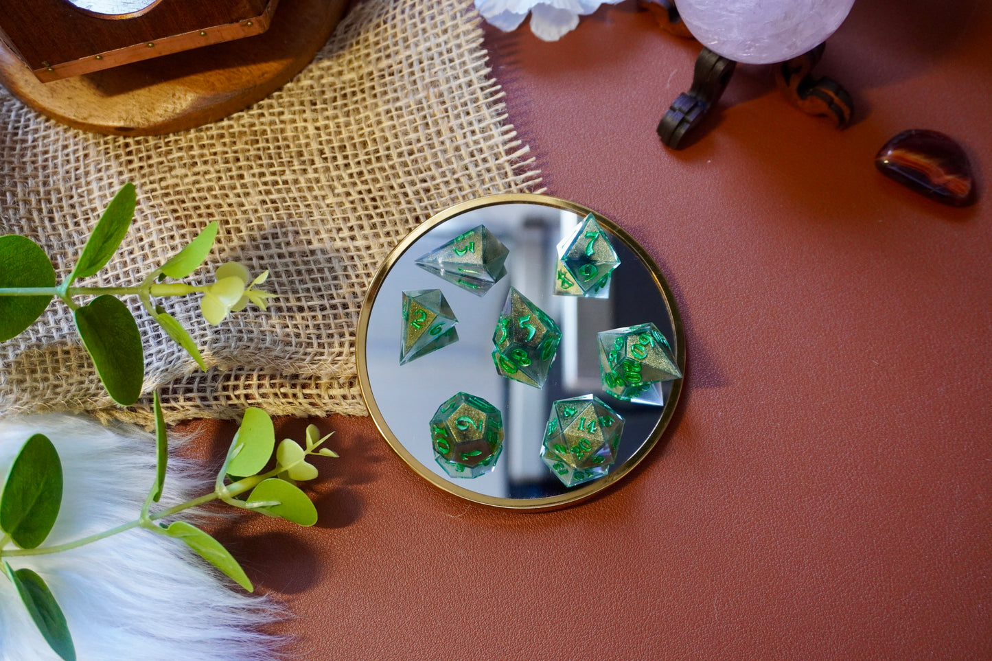 Green kameleon dice set