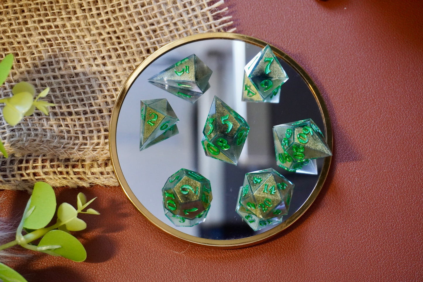 Green kameleon dice set