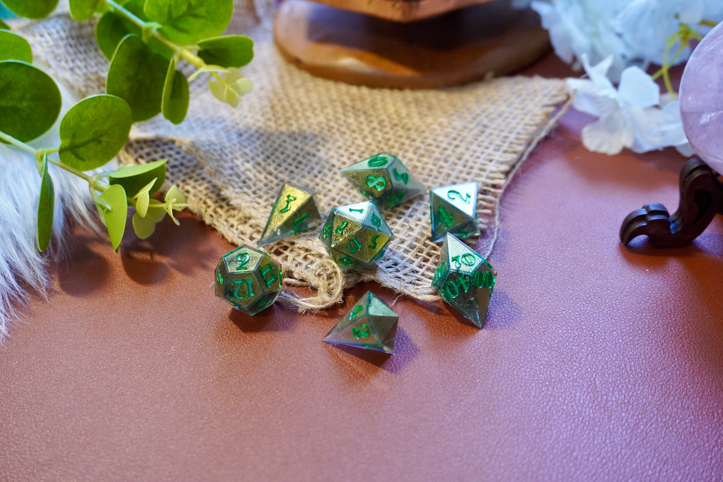 Green kameleon dice set